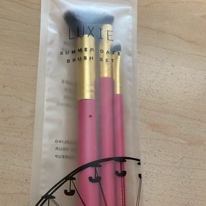 Luxie Summer Daze brush set
